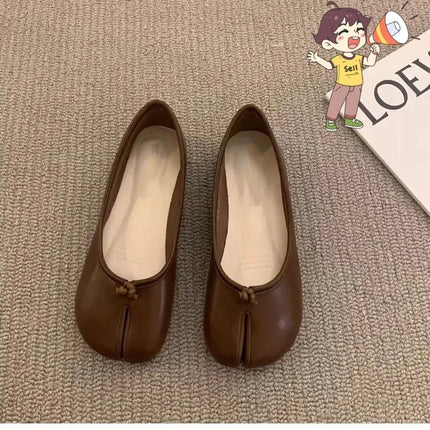 2025 Spring/Autumn Women's Fashion Leather Toe-Separated Loafers – Flat, Breathable & Comfortable Casual Slip-On Shoes