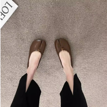 2025 Spring/Autumn Women's Fashion Leather Toe-Separated Loafers – Flat, Breathable & Comfortable Casual Slip-On Shoes