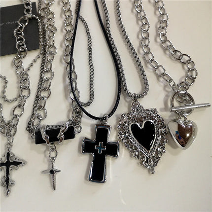 Punk Rock Black Heart Cross Pendant Chain Necklace For Men Women Cool Hip Hop Street Vintage 90s Y2K Grunge Goth Accessories
