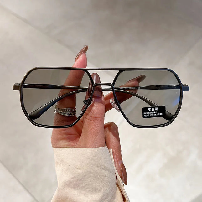 Photochromic Polarized Sunglasses UV400 Pilot Style Color-changing Lens Men Anti-glare Driving Eyeglasses Shades for Men