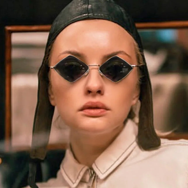 2025 Punk Small Diamond Sunglasses Women Brand Designer Square Steampunk Sun Glasses Men Metal Frame Eyewear Gafas De Sol Mujer
