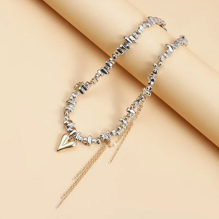 Y2K Heart Beaded Necklace Women Boho Irregular Crystal Class Gravel Clavicle Chain Cool Y2K Choker Exquisite Fashion Jewelry