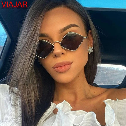 2025 Punk Small Diamond Sunglasses Women Brand Designer Square Steampunk Sun Glasses Men Metal Frame Eyewear Gafas De Sol Mujer